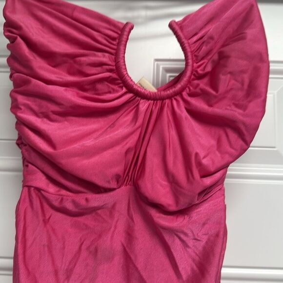Baobab Collection Fuchsia Dress - Size Medium - LIKE NEW - Strapless - Rouched - Picture 4 of 6